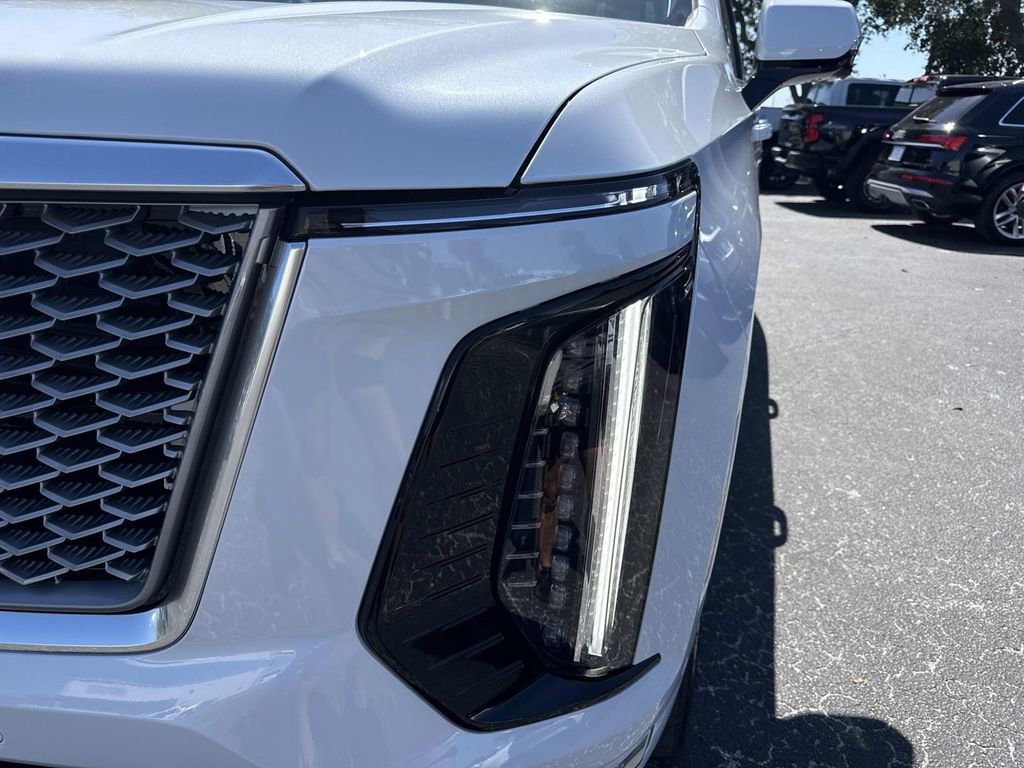New 2026 Cadillac Escalade ESV Luxury AWD/4WD image 9