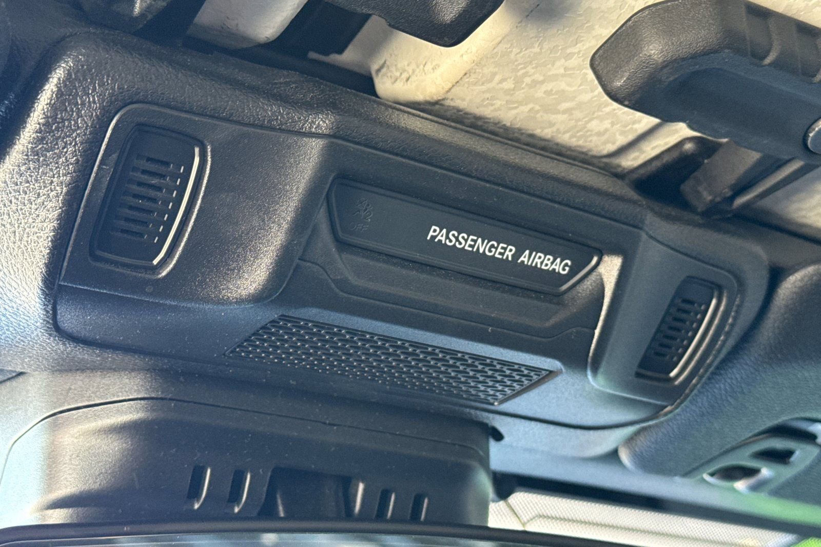 Used 2024 Jeep Wrangler Unlimited AWD/4WD image 24