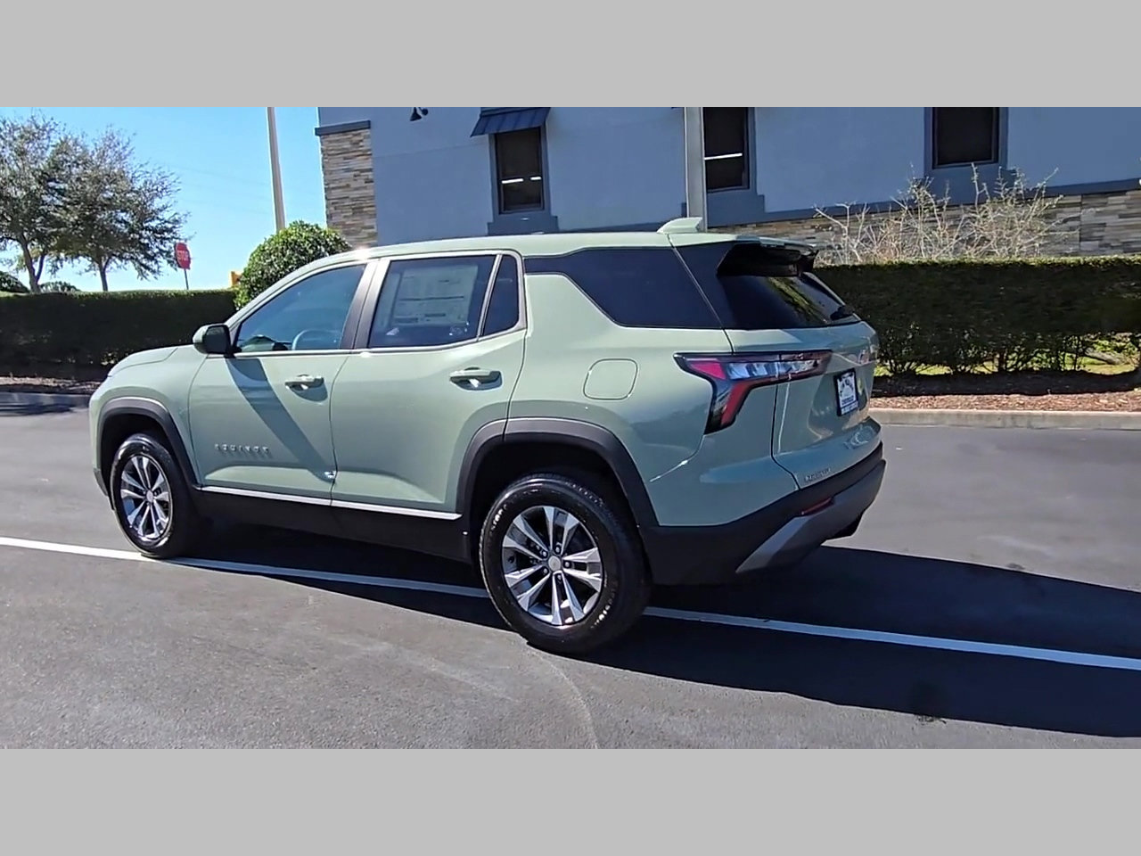 New 2026 Chevrolet Equinox LT w/ Convenience Package II image 16