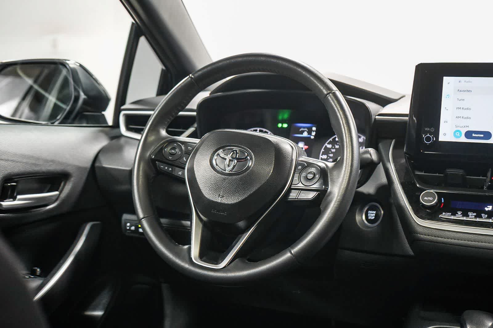Used 2024 Toyota Corolla SE w/ SE Premium Package FWD image 15