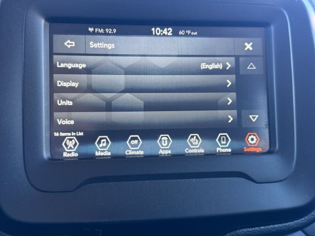 Used 2019 Jeep Renegade Latitude w/ Cold Weather Group AWD/4WD image 27
