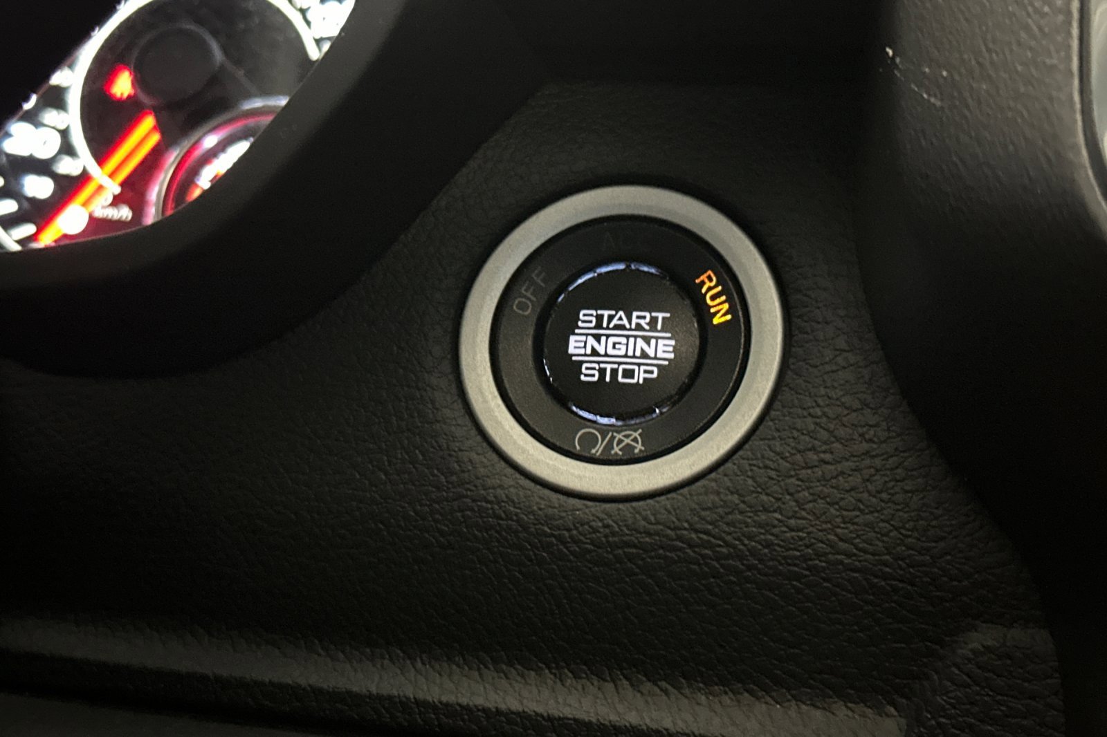 Used 2020 RAM 3500 Laramie image 24