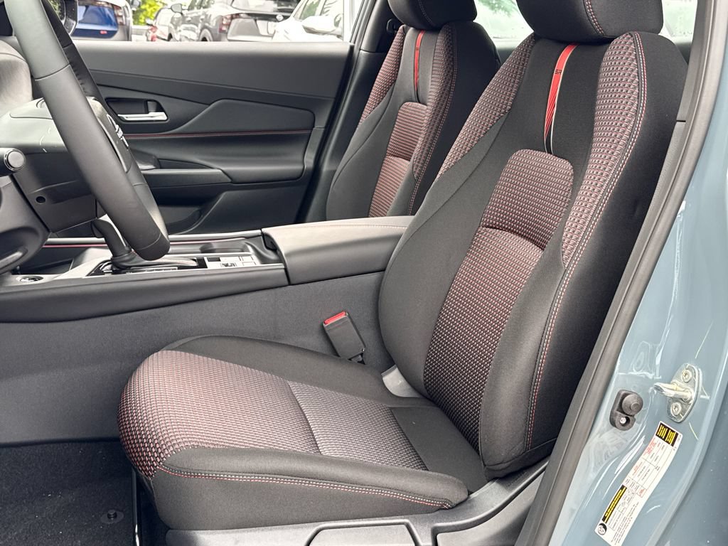 New 2026 Nissan Sentra SR w/ Floor Mat Package FWD image 6