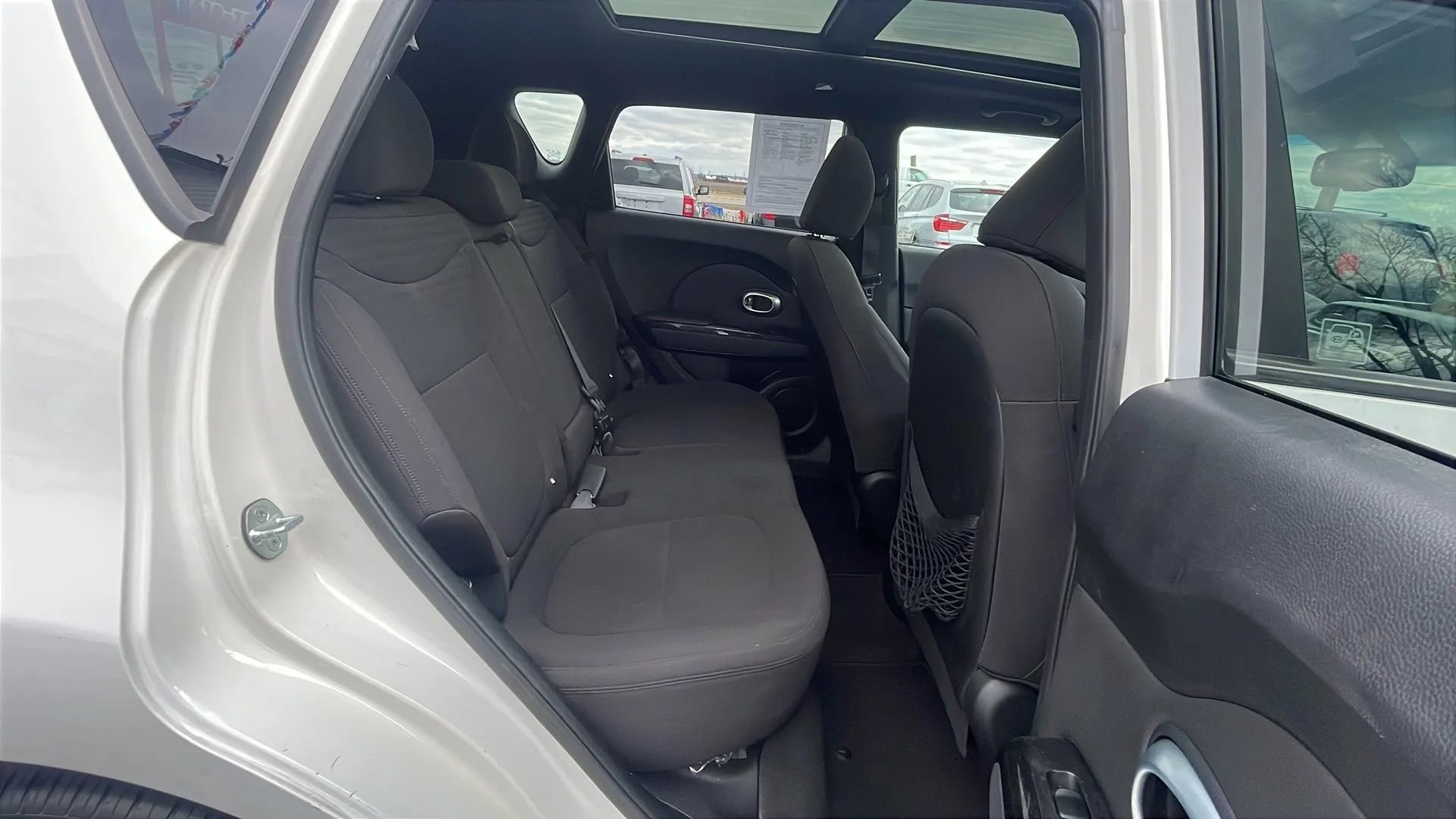 Used 2014 Kia Soul ! w/ Sun & Sound Package image 27