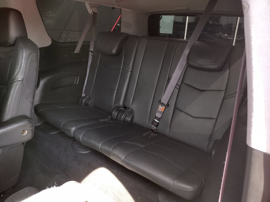 Used 2017 Cadillac Escalade ESV Premium Luxury AWD/4WD image 11