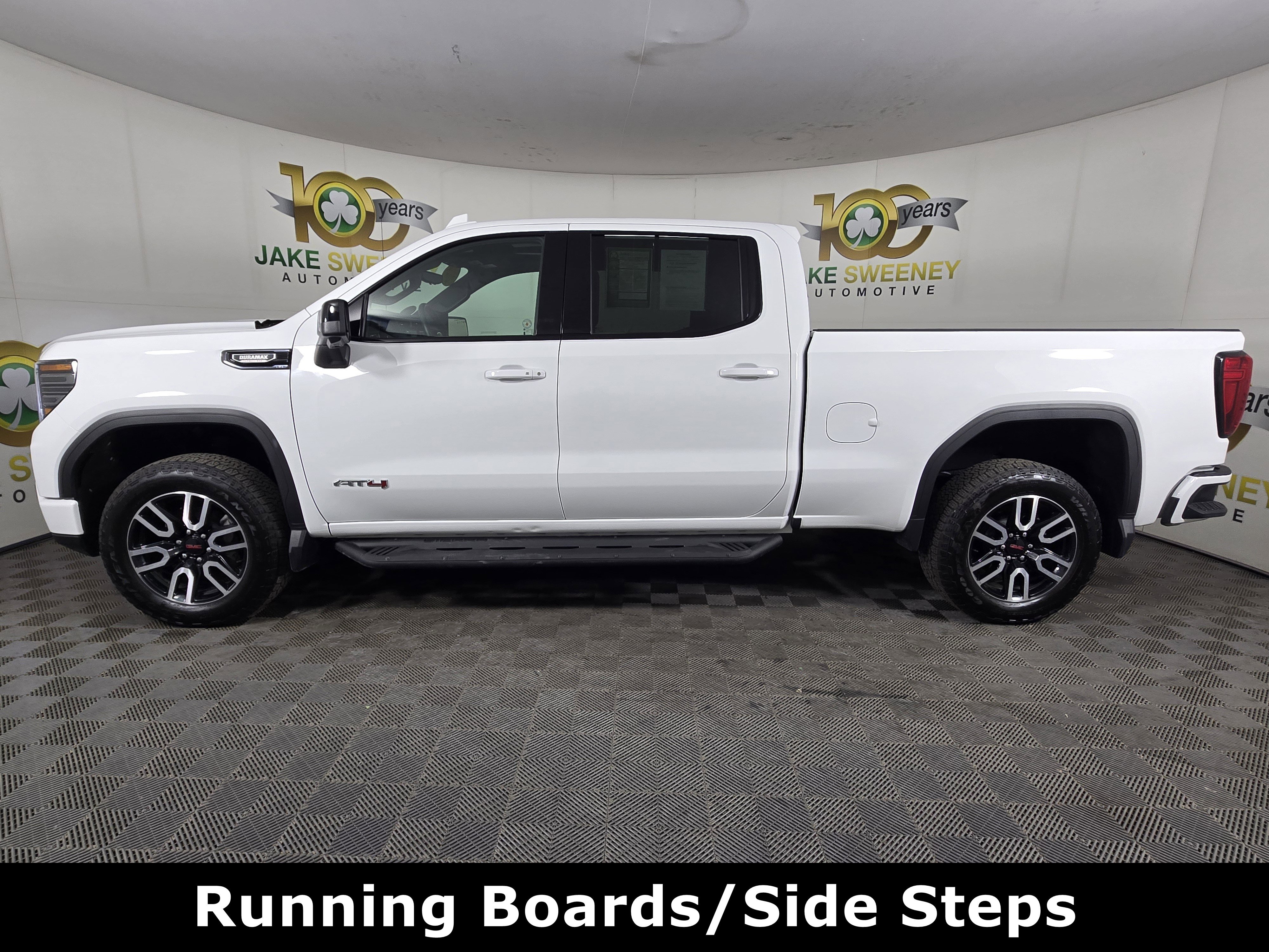 Certified 2024 GMC Sierra 1500 AT4 w/ Technology Package AWD/4WD image 4