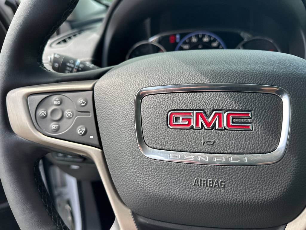 Used 2024 GMC Terrain Denali w/ Denali Premium Package AWD/4WD image 26