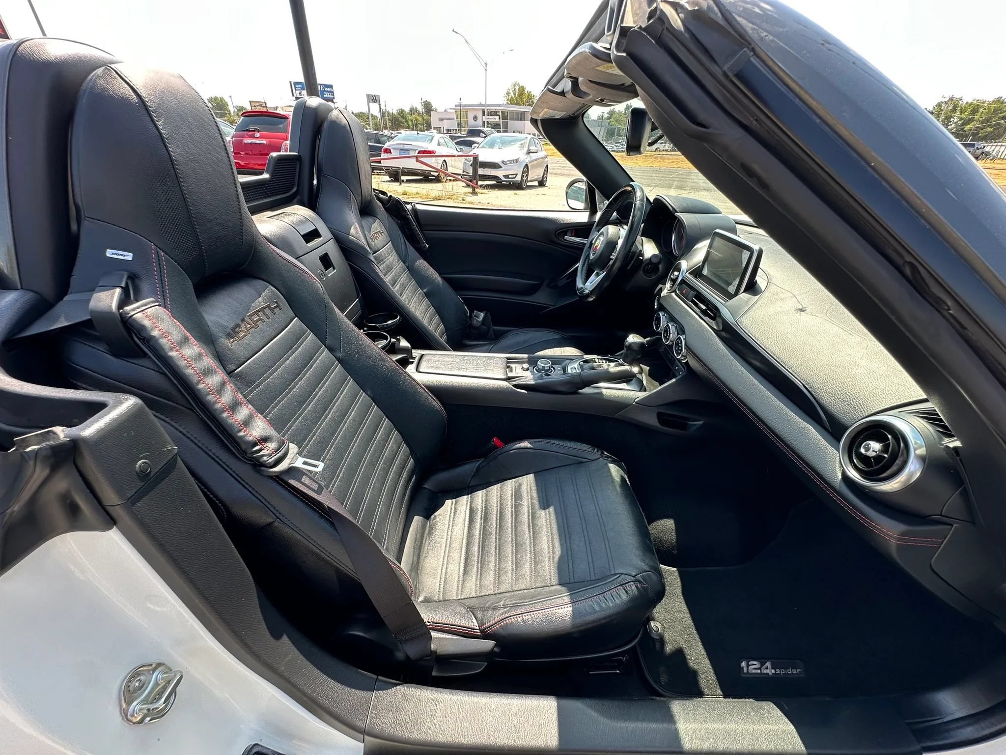 Used 2018 FIAT 124 Spider Abarth w/ Convenience Group RWD image 23