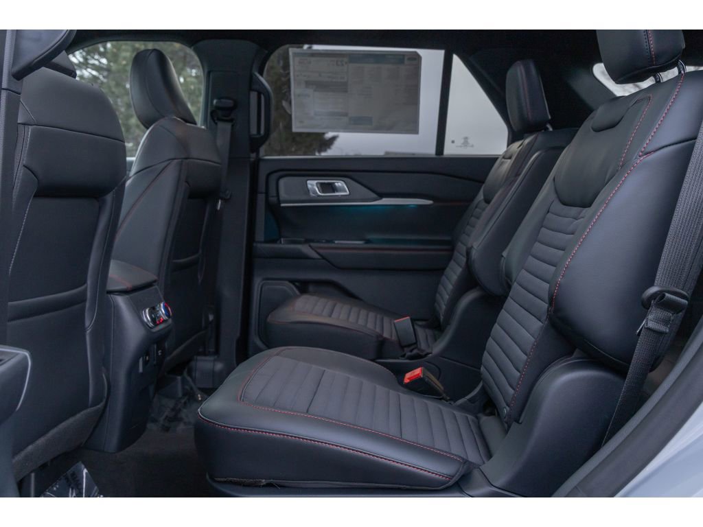 New 2026 Ford Explorer ST-Line w/ ST-Line Street Pack image 13