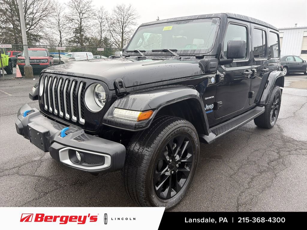 Used 2022 Jeep Wrangler Unlimited Sahara w/ Cold Weather Group AWD/4WD image 1