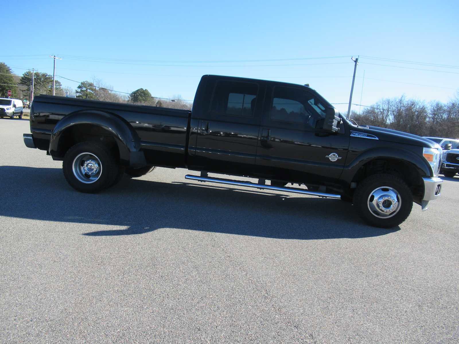 Used 2016 Ford F350 Lariat w/ Lariat Interior Package image 4
