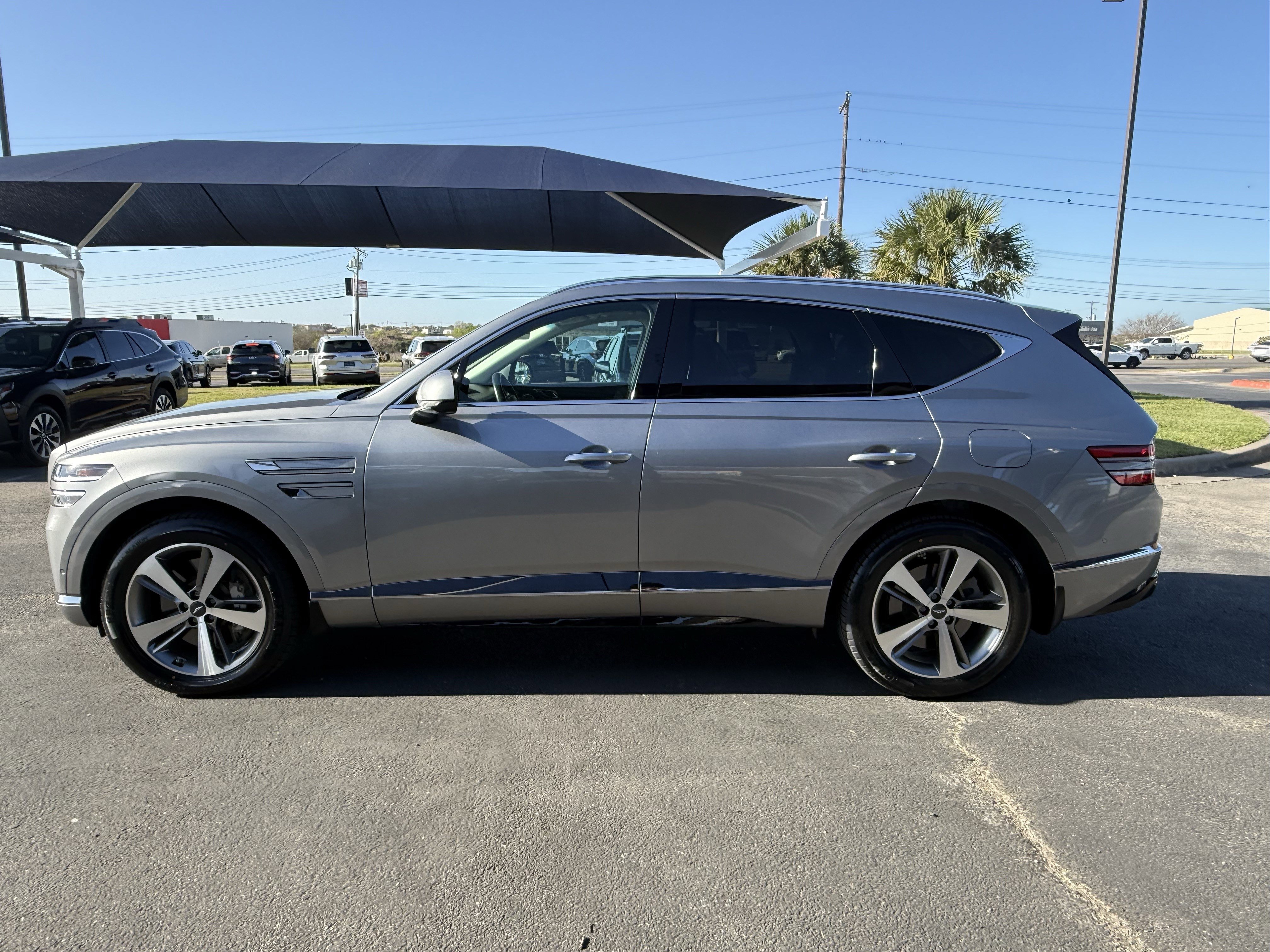 Used 2021 Genesis GV80 3.5T w/ Advanced Package 06 AWD/4WD image 4