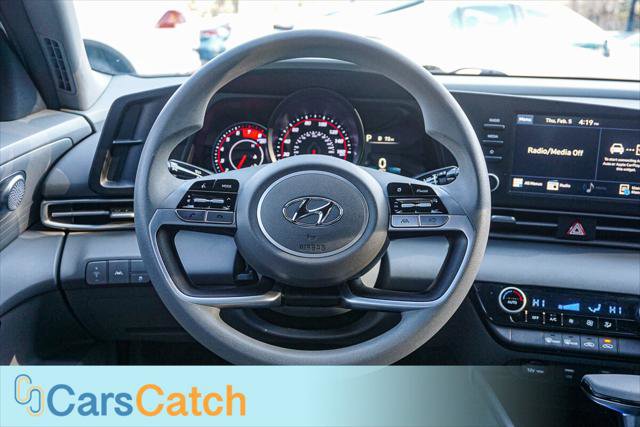 Used 2022 Hyundai Elantra SEL image 32