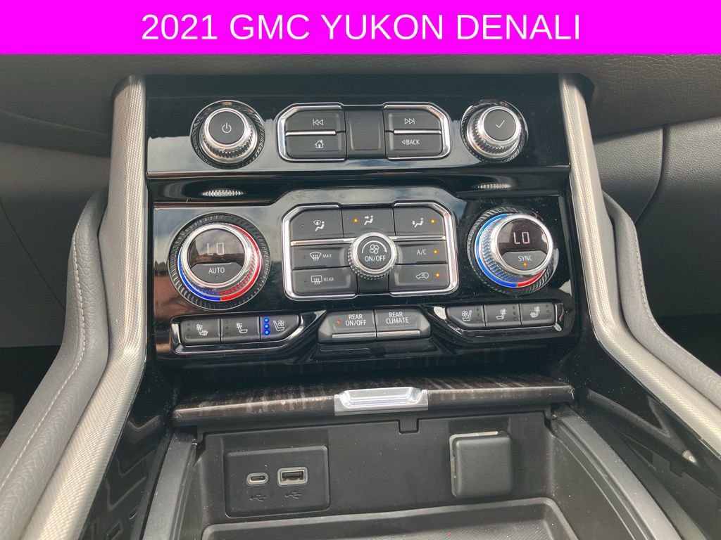Used 2021 GMC Yukon Denali w/ Denali Premium Package image 33