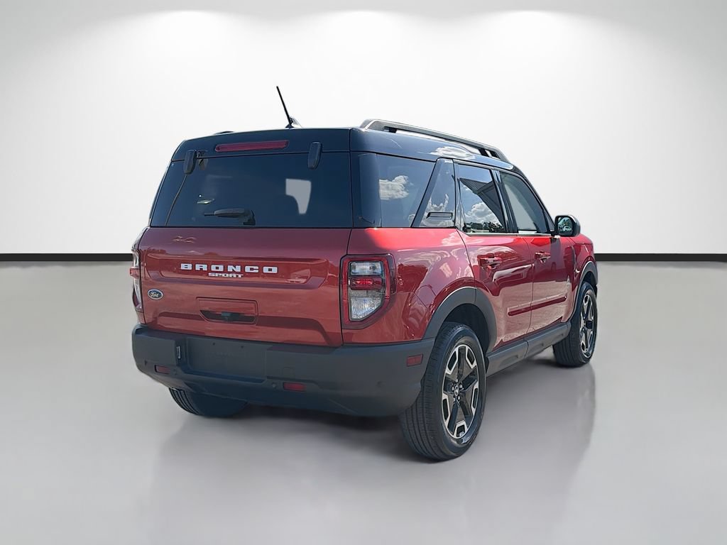 Used 2023 Ford Bronco Sport Outer Banks w/ Tech Package AWD/4WD image 3