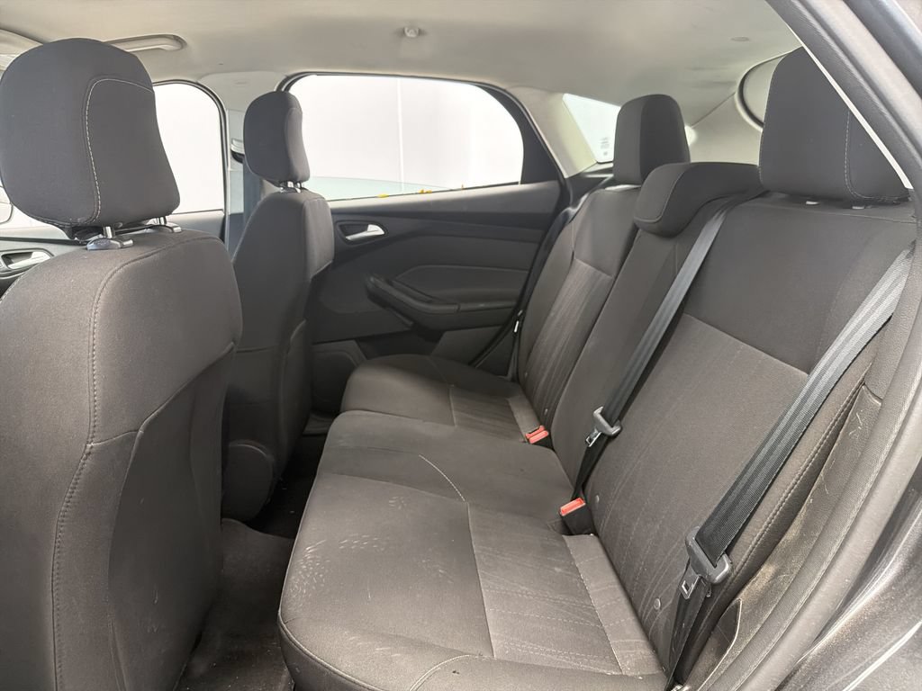 Used 2018 Ford Focus SE FWD image 22