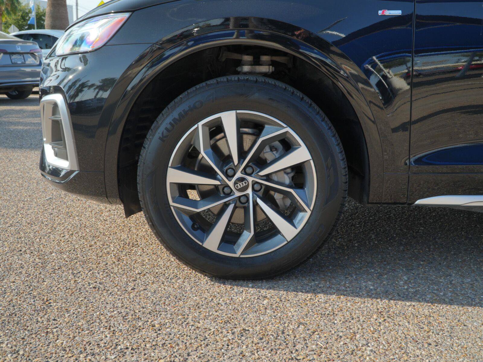 Used 2023 Audi Q5 2.0T Premium Plus w/ Premium Plus Package AWD/4WD image 17