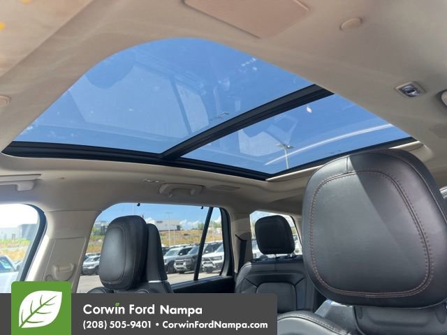 Used 2022 Lincoln Aviator Reserve w/ Equipment Group 201A AWD/4WD image 10