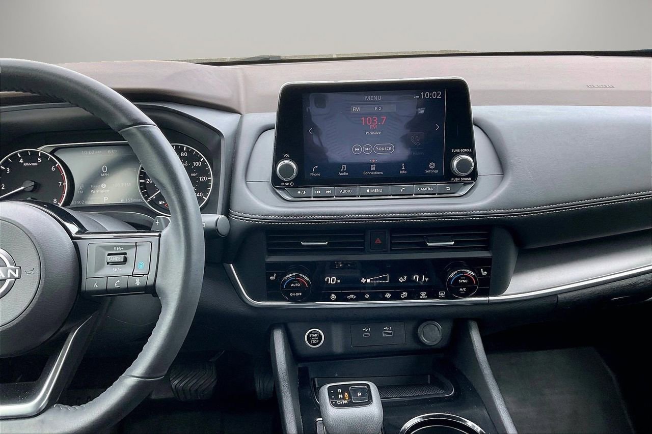 Used 2023 Nissan Rogue SV w/ SV Premium B Package image 13