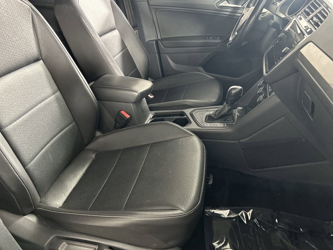 Used 2021 Volkswagen Tiguan SE R-Line image 26