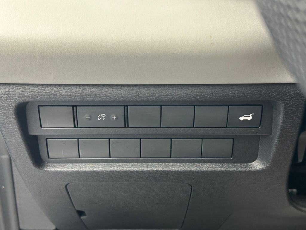 Used 2022 Mitsubishi Outlander SEL image 11