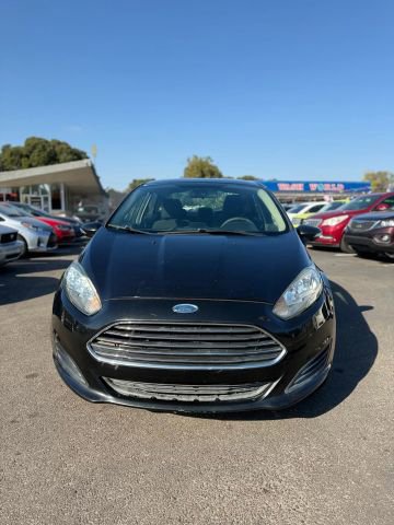 Used 2014 Ford Fiesta SE image 2