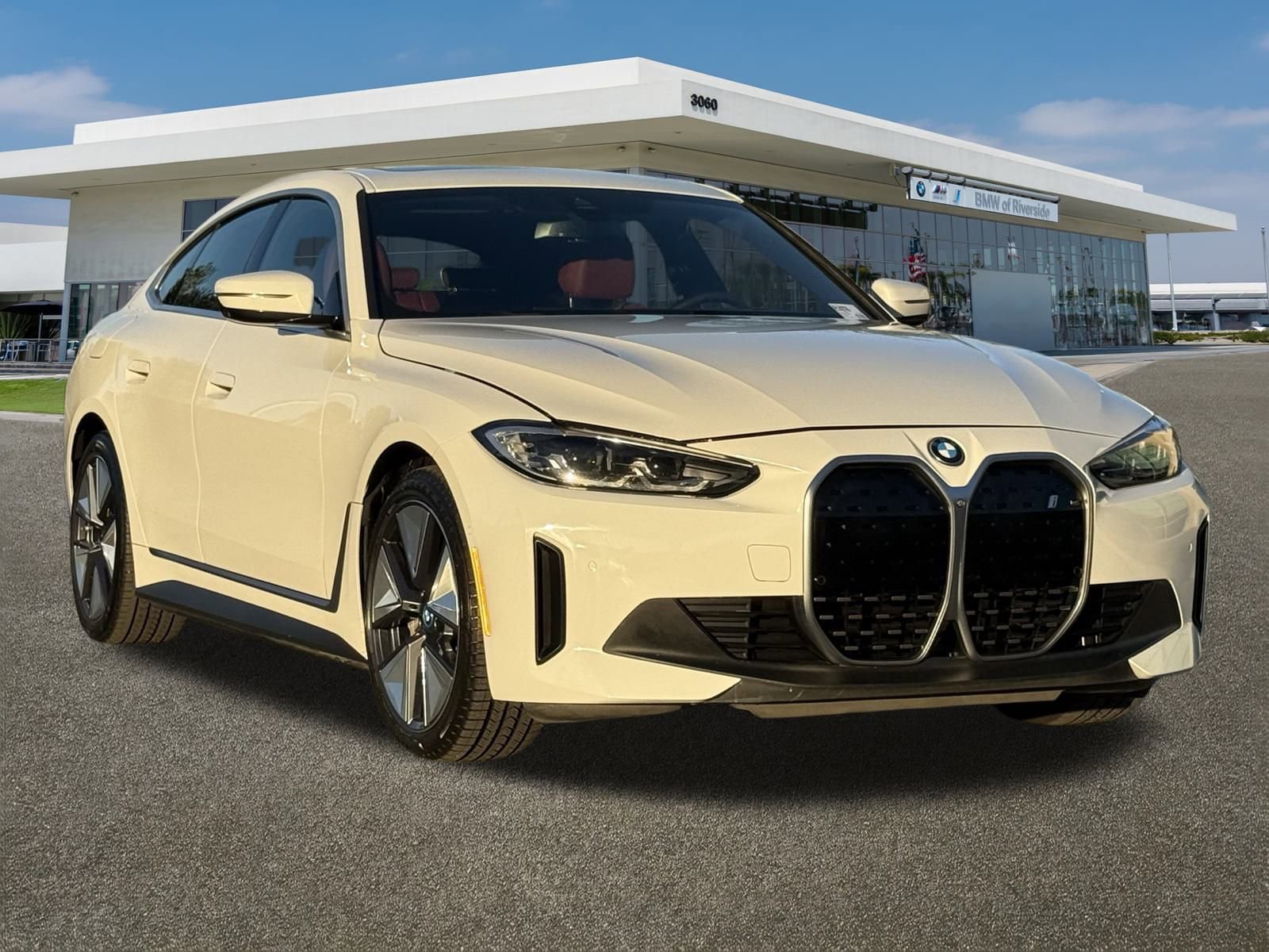 Certified 2023 BMW i4 eDrive35 w/ Premium Package image 2