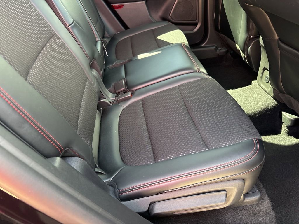 Used 2025 Ford Escape ST-Line Select AWD/4WD image 23