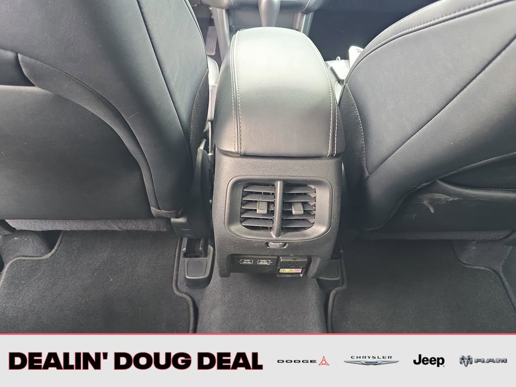 Used 2023 Jeep Cherokee Altitude Lux AWD/4WD image 24