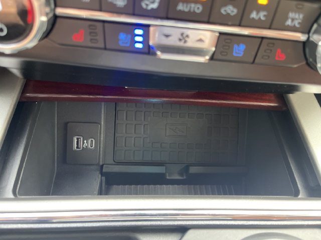 Certified 2022 Ford F450 King Ranch w/ King Ranch Ultimate Package AWD/4WD image 44