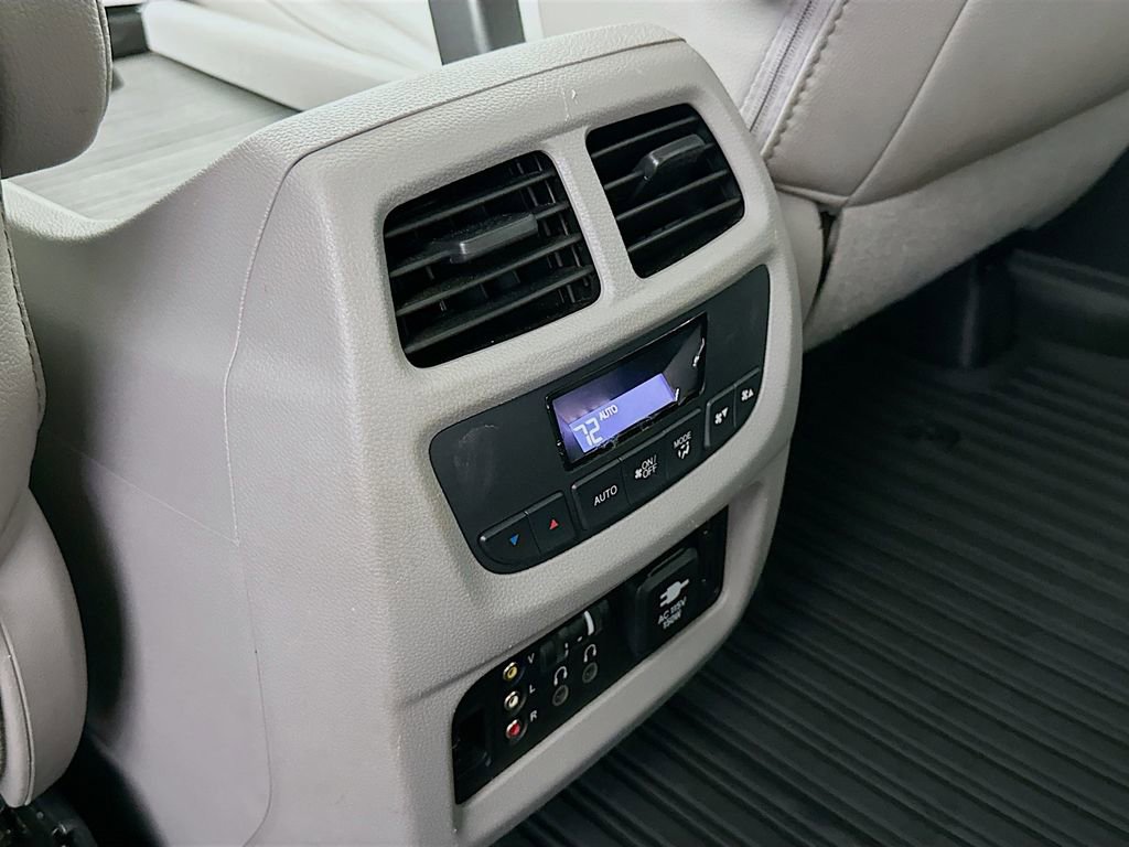 Used 2018 Honda Pilot Touring image 27