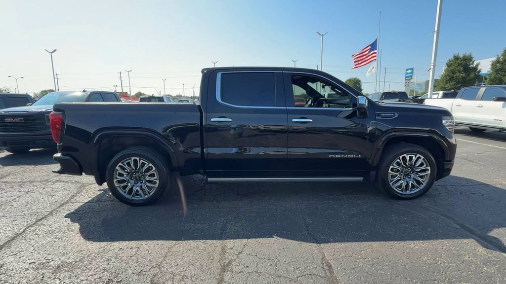 Used 2025 GMC Sierra 1500 Denali Ultimate AWD/4WD image 9