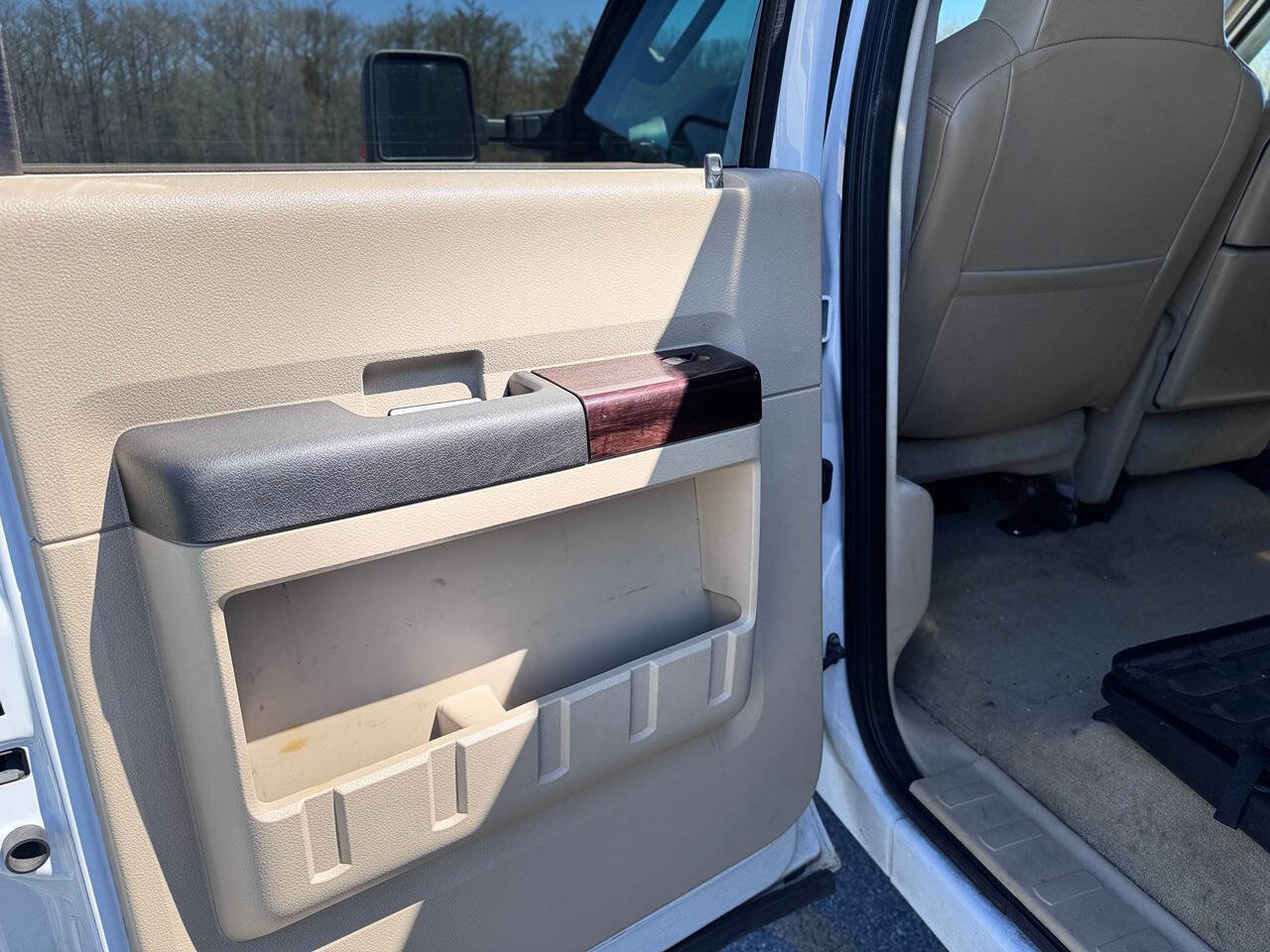 Used 2008 Ford F350 Lariat image 4