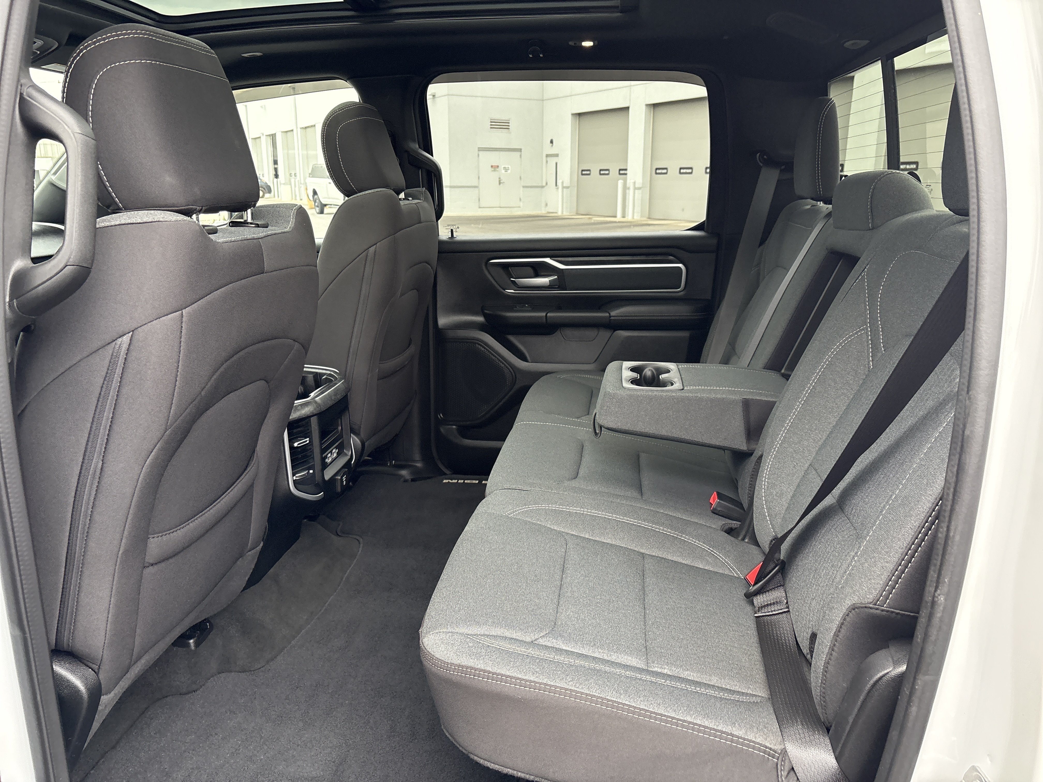 Used 2022 RAM 1500 Big Horn AWD/4WD image 34