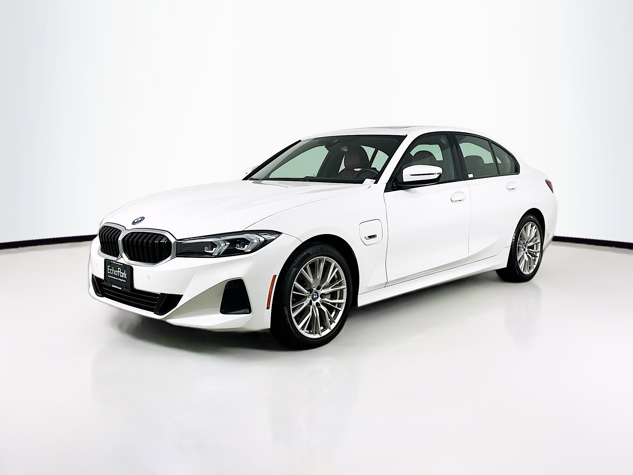 Used 2023 BMW 330e xDrive w/ Driving Assistance Package image 3