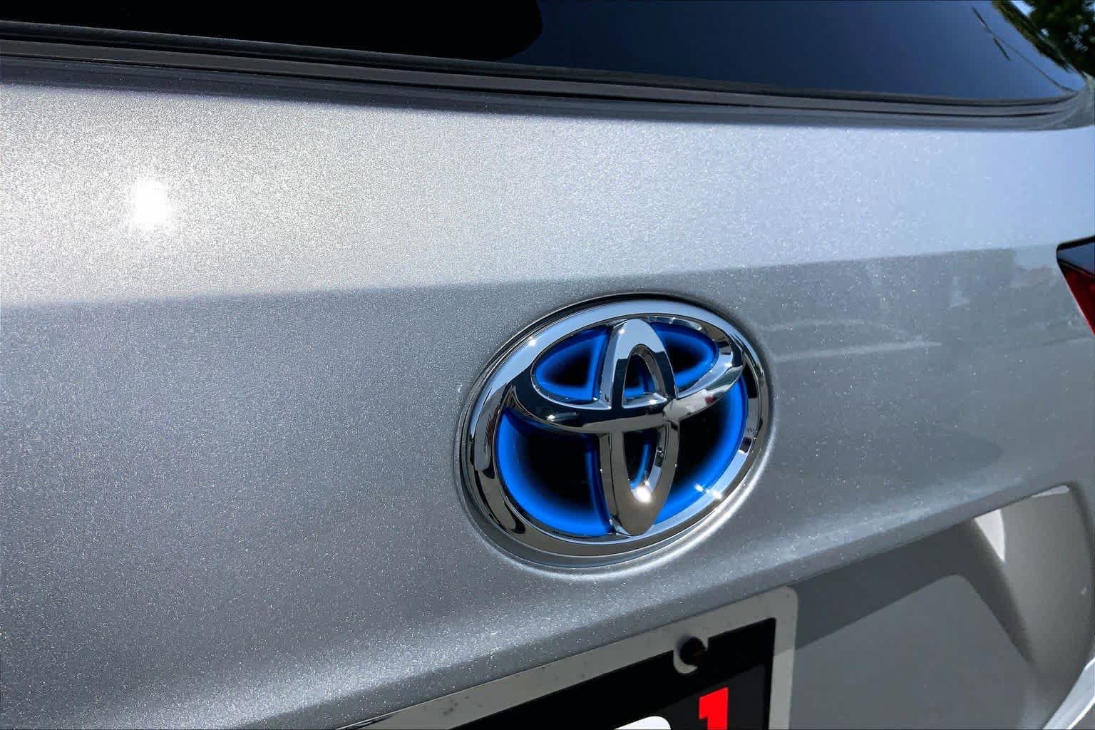 Used 2023 Toyota Highlander XLE AWD/4WD image 10