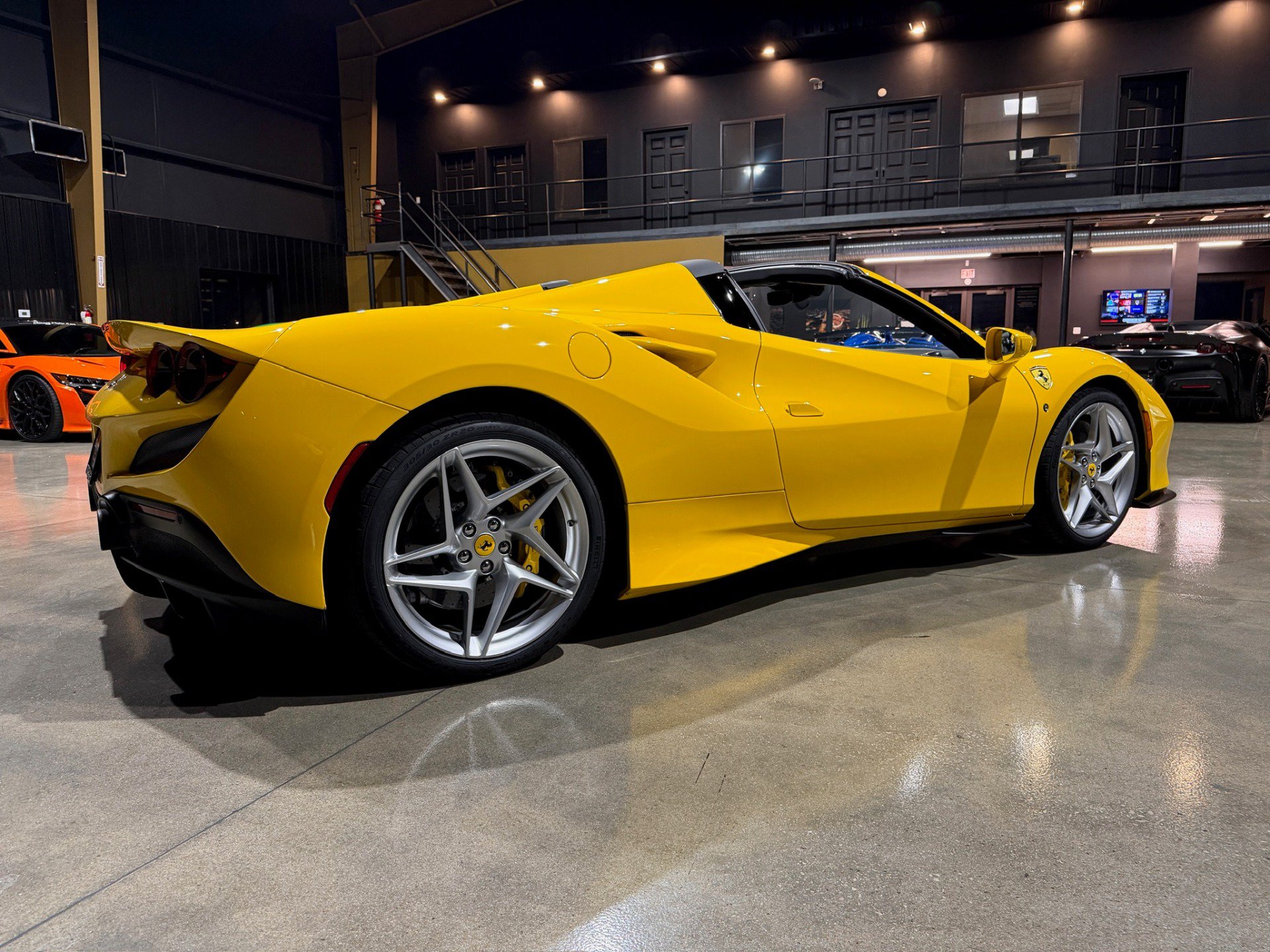 Used 2023 Ferrari F8 Tributo RWD image 7