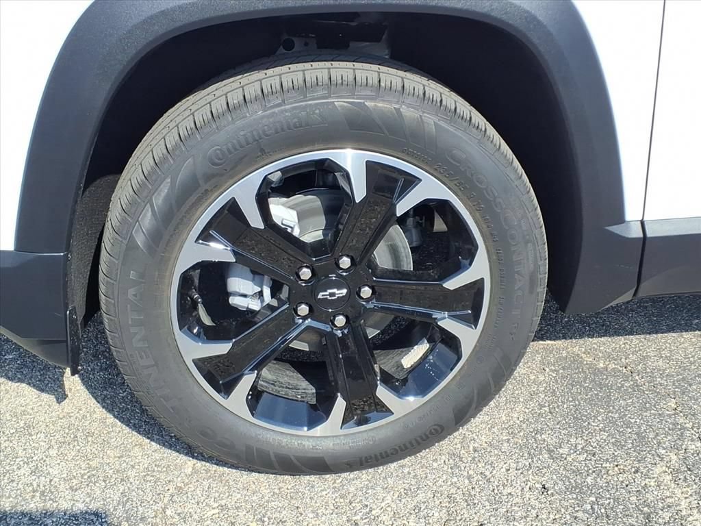 New 2027 Chevrolet Equinox LT w/ Convenience Package II FWD image 11