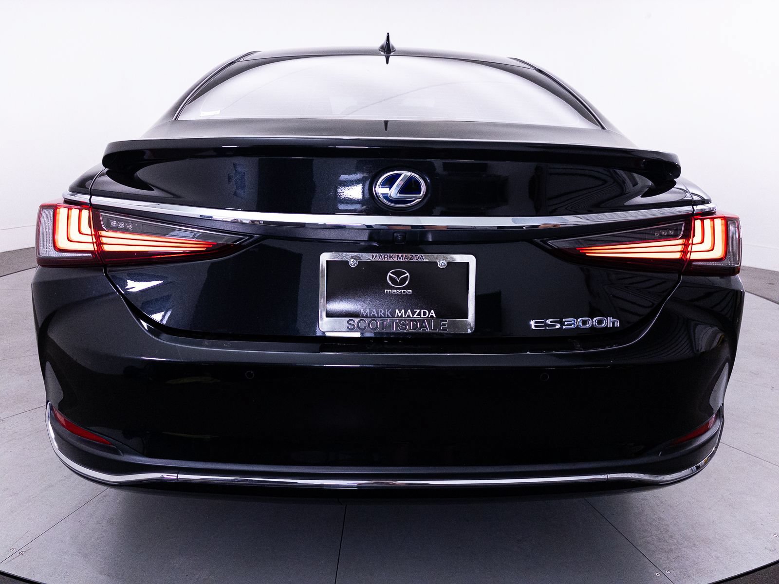 Used 2020 Lexus ES 300h w/ Premium Package FWD image 18