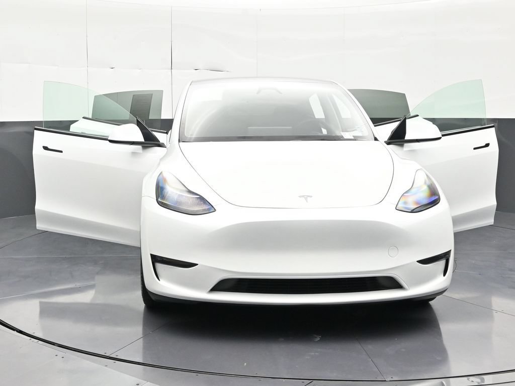 Used 2023 Tesla Model Y Performance AWD/4WD image 29