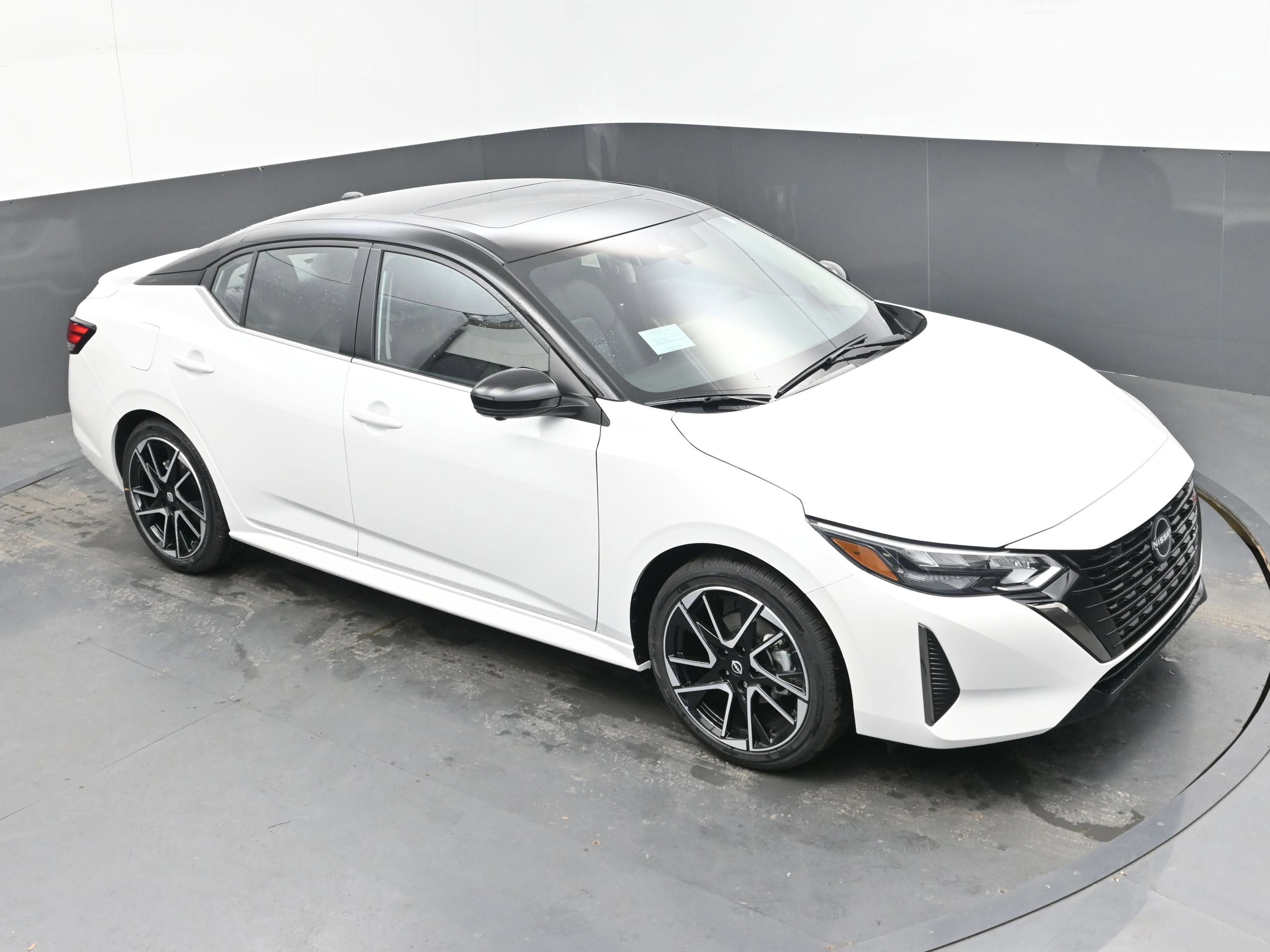 New 2025 Nissan Sentra SR w/ SR Premium Package image 30