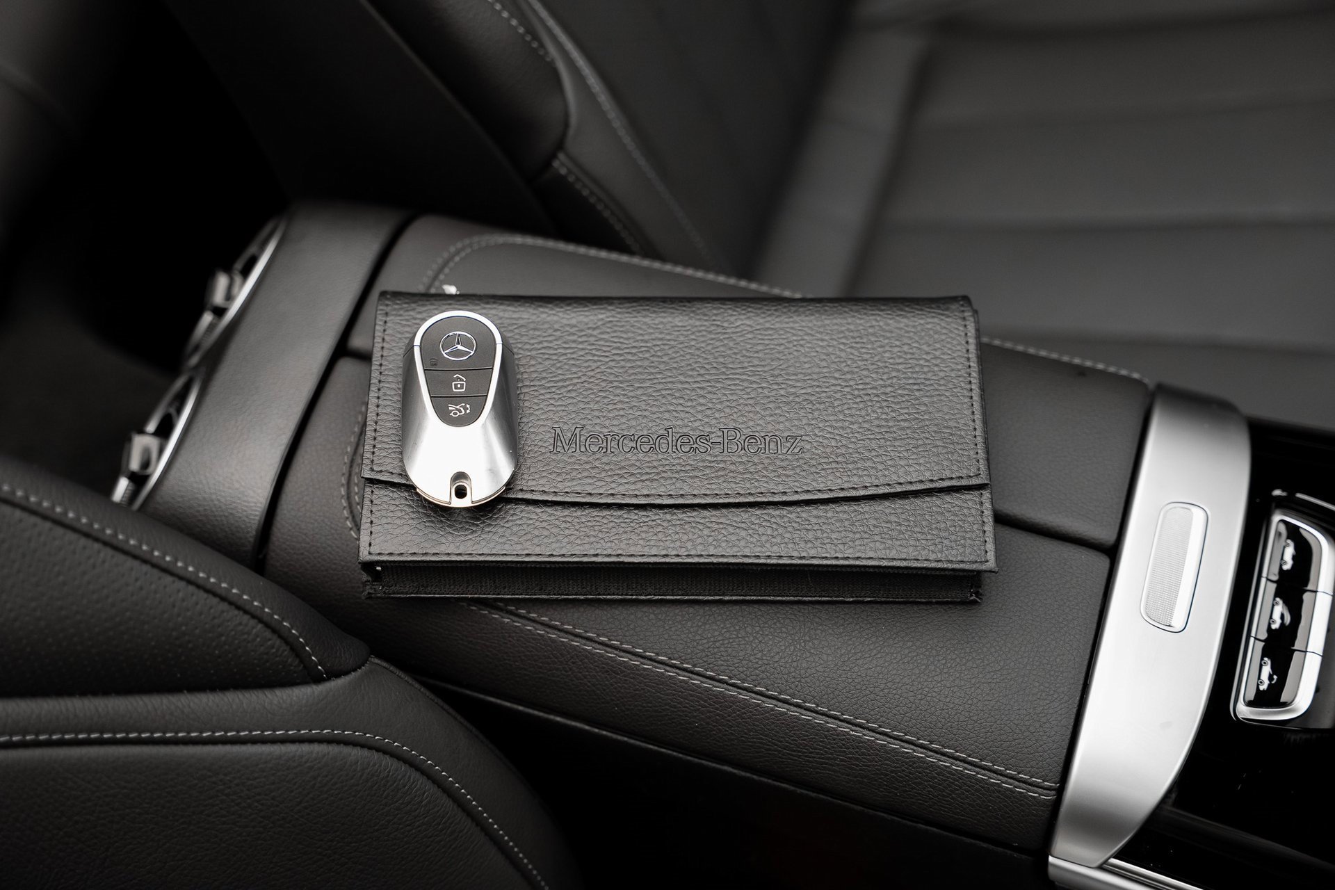 Used 2024 Mercedes-Benz CLE 300 4MATIC Cabriolet image 81