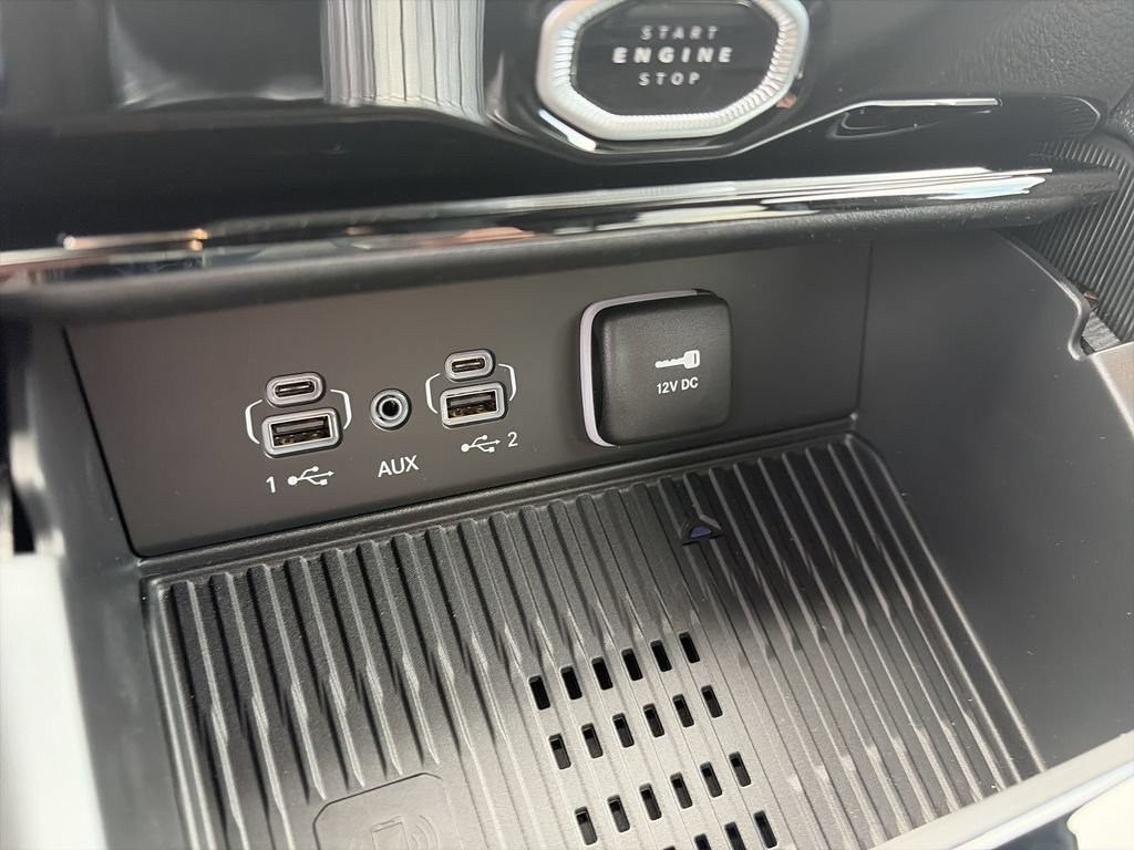 New 2026 Jeep Grand Cherokee Altitude RWD image 24