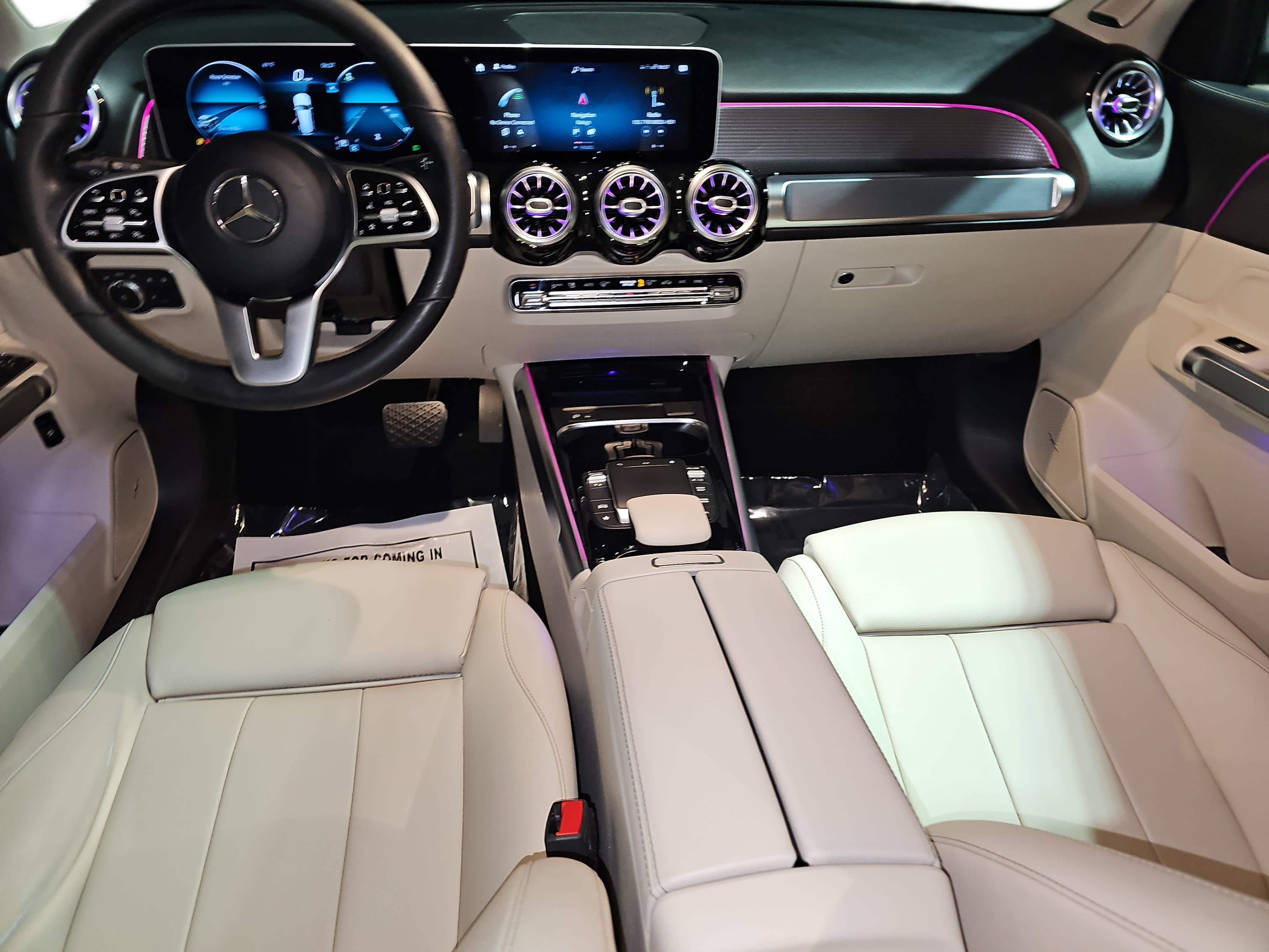 Used 2021 Mercedes-Benz GLB 250 4MATIC image 9