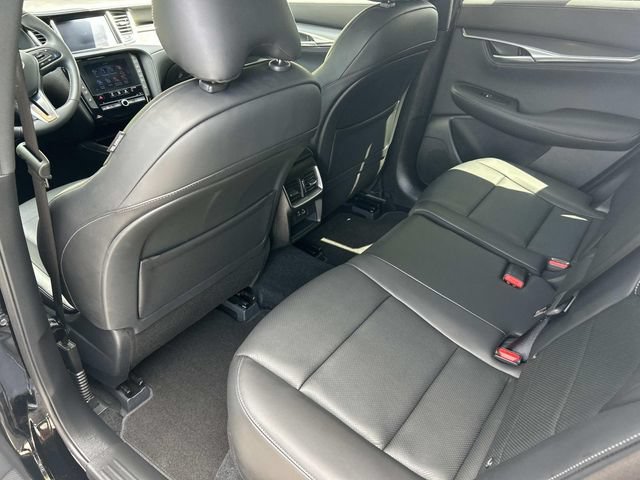 Certified 2025 INFINITI QX55 Luxe w/ Cargo Package AWD/4WD image 17