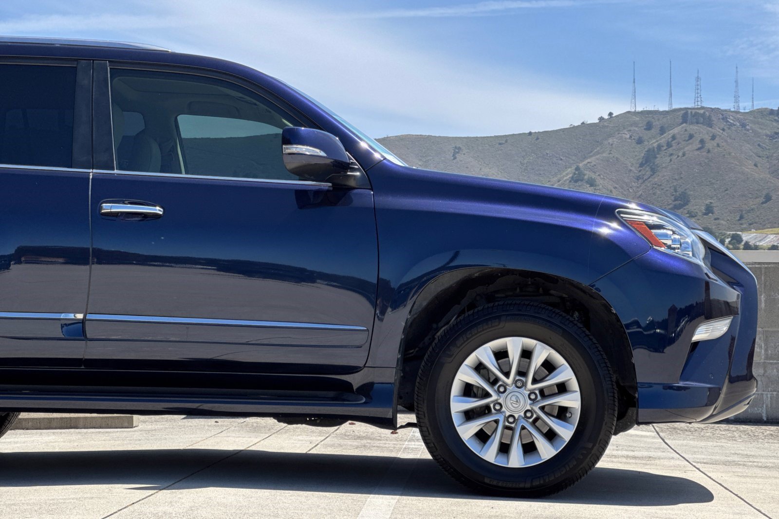 Used 2019 Lexus GX 460 Premium w/ Premium Package AWD/4WD image 36