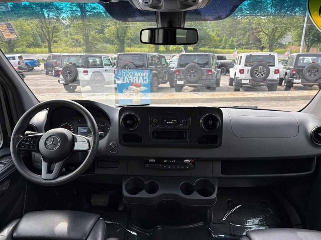 Used 2019 Mercedes-Benz Sprinter 2500 image 9