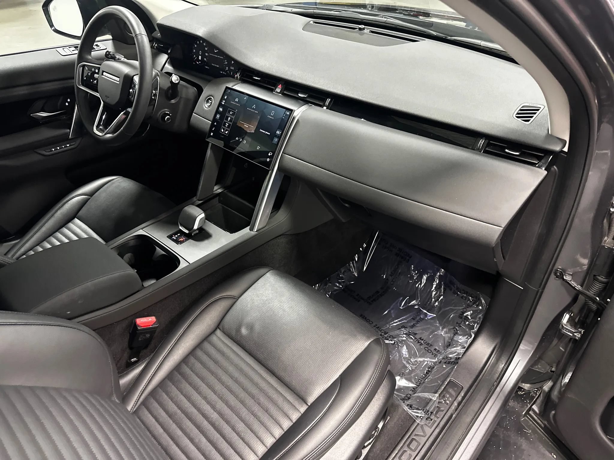 Used 2025 Land Rover Discovery Sport S AWD/4WD image 25