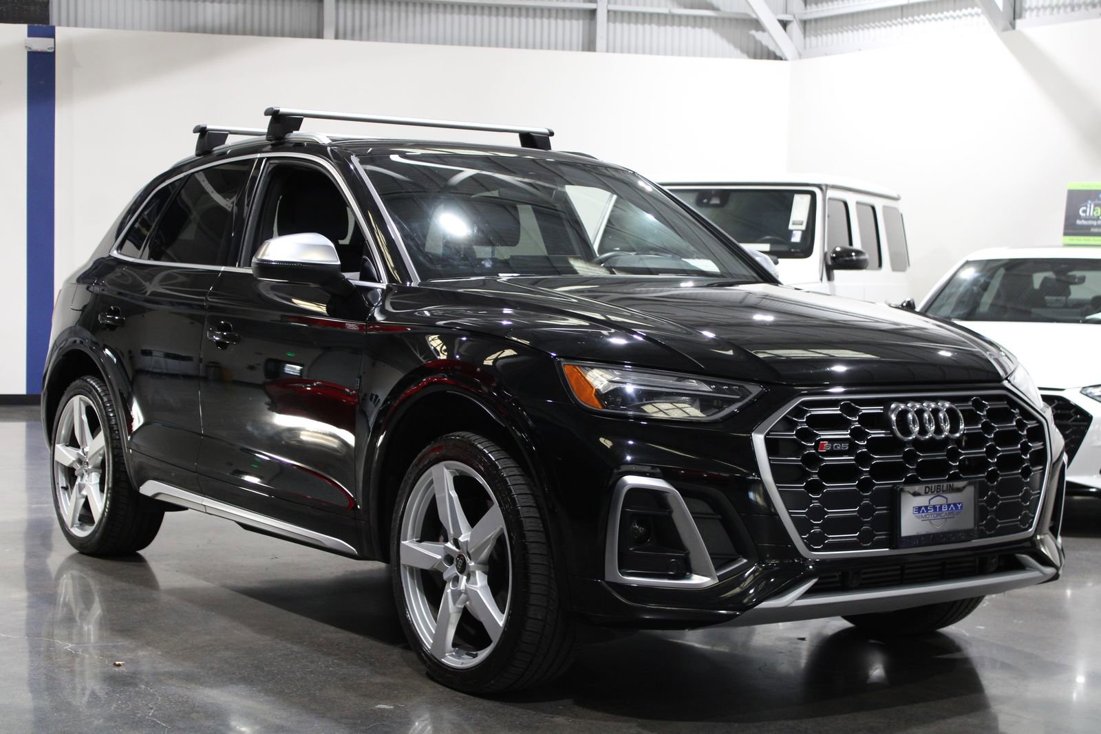 Used 2022 Audi SQ5 Premium w/ Convenience Package image 4