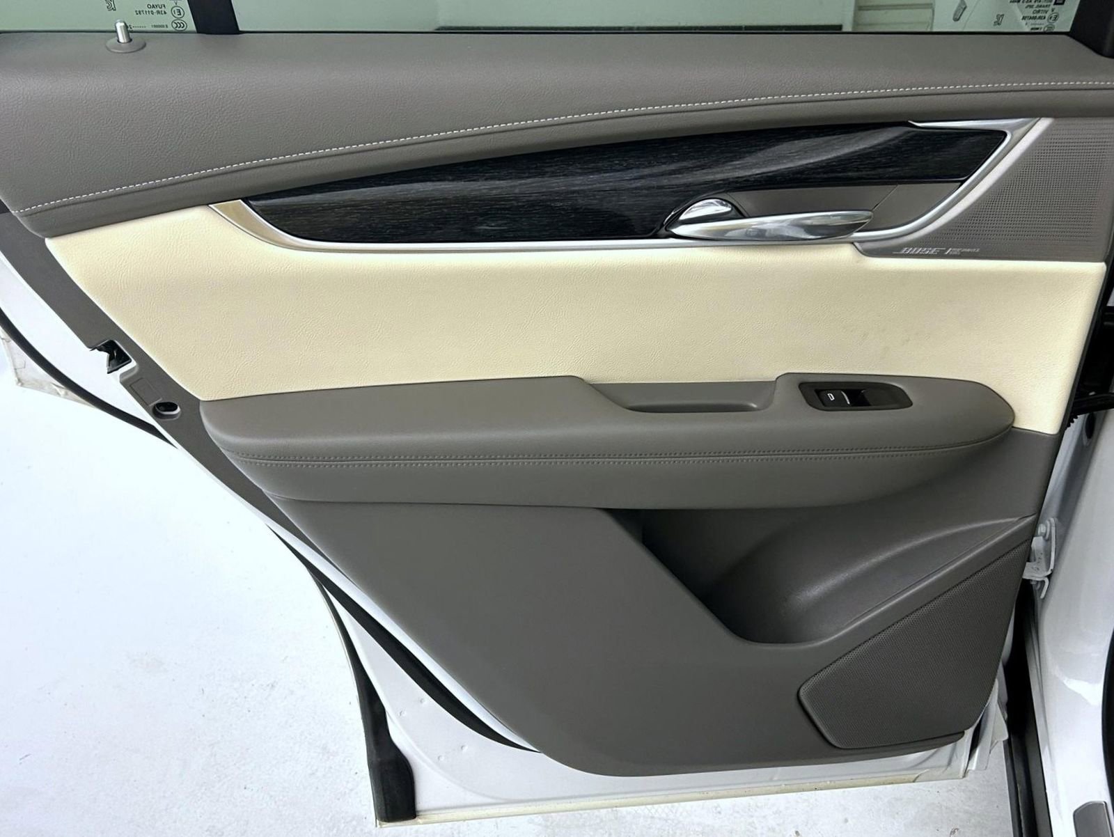 Used 2021 Cadillac XT6 Premium Luxury image 32